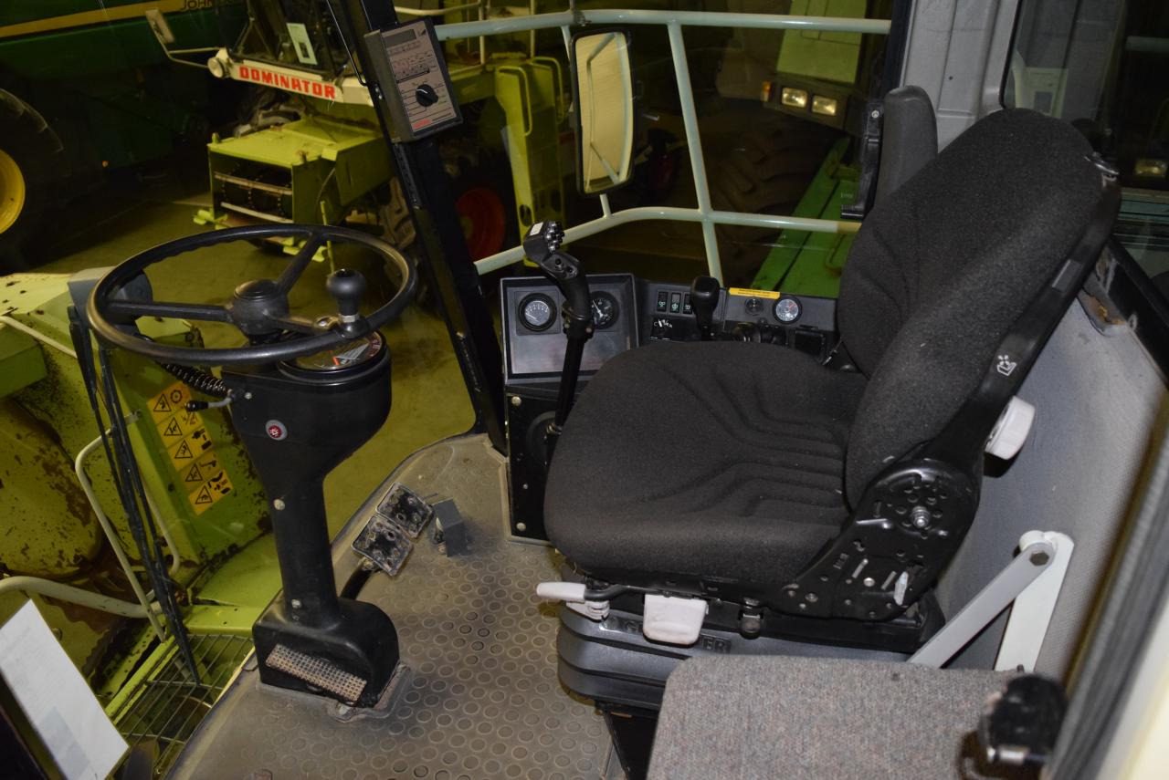 CLAAS Jaguar 820 - Kombajn za stočnu hranu: slika 4 CLAAS Jaguar 820 - Kombajn za stočnu hranu: slika 4
