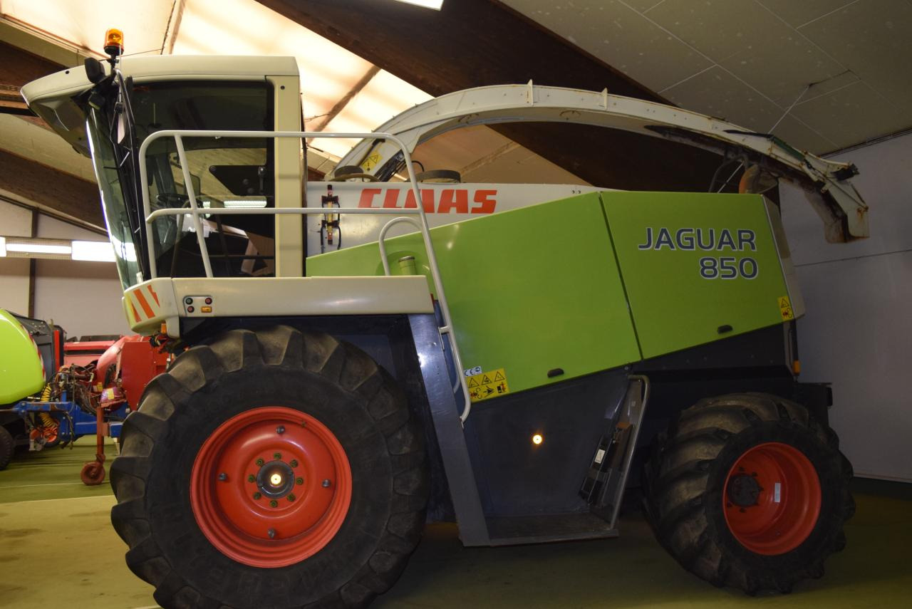 CLAAS Jaguar 850 - Kombajn za stočnu hranu: slika 1 CLAAS Jaguar 850 - Kombajn za stočnu hranu: slika 1