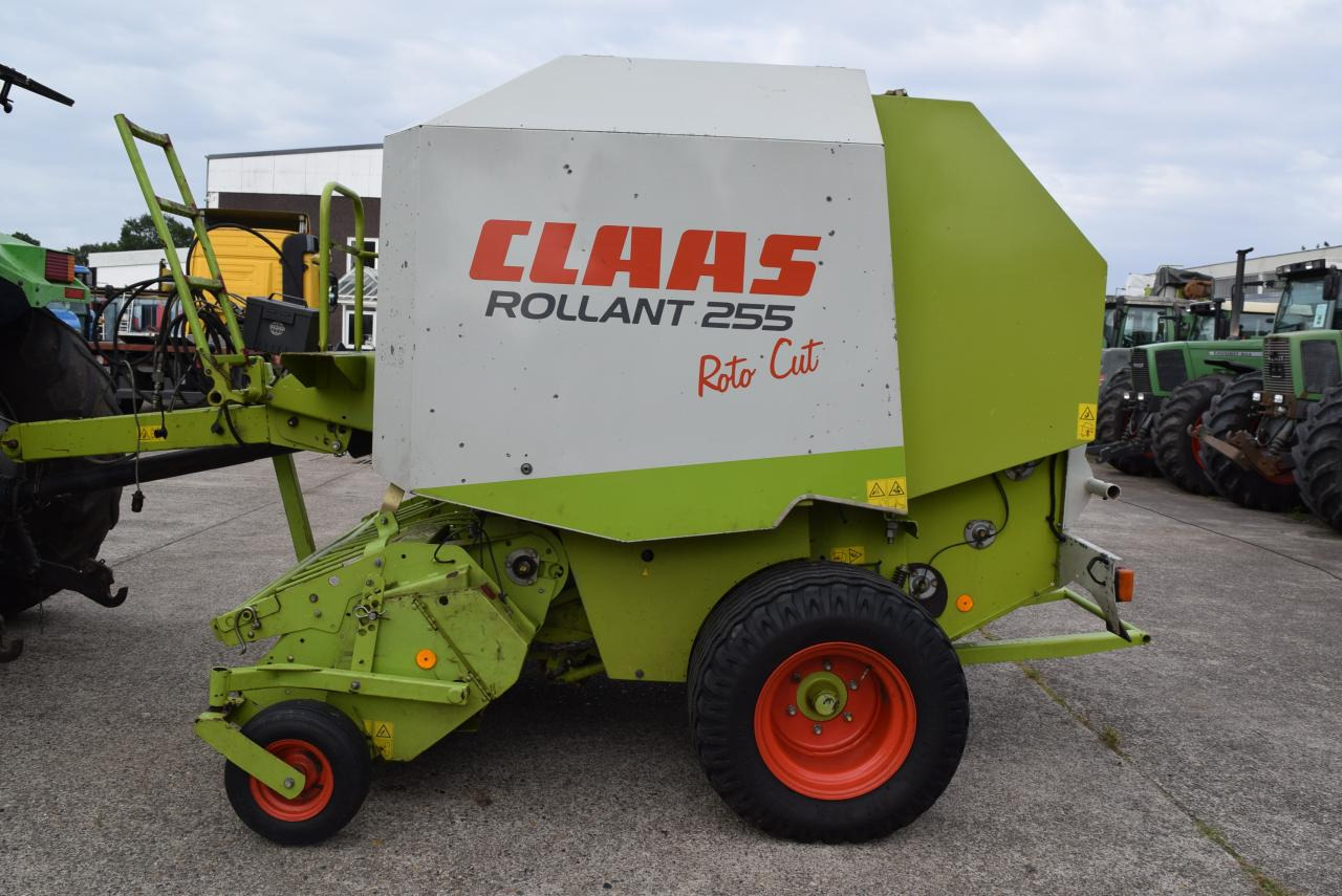 CLAAS Rollant 255 RC - Balirka za okrugle bale: slika 1 CLAAS Rollant 255 RC - Balirka za okrugle bale: slika 1