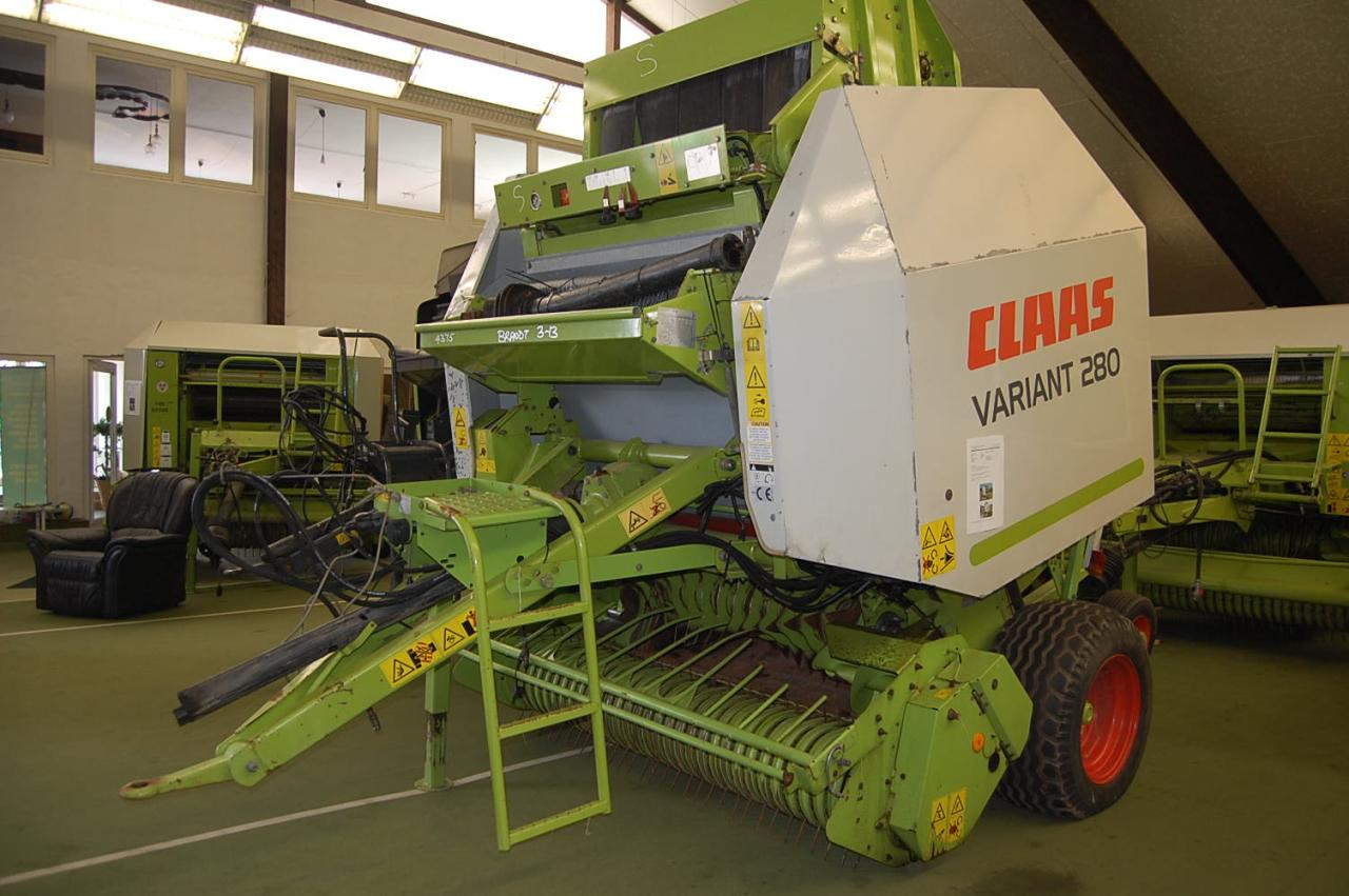 CLAAS Variant 280 - Balirka za okrugle bale: slika 1 CLAAS Variant 280 - Balirka za okrugle bale: slika 1
