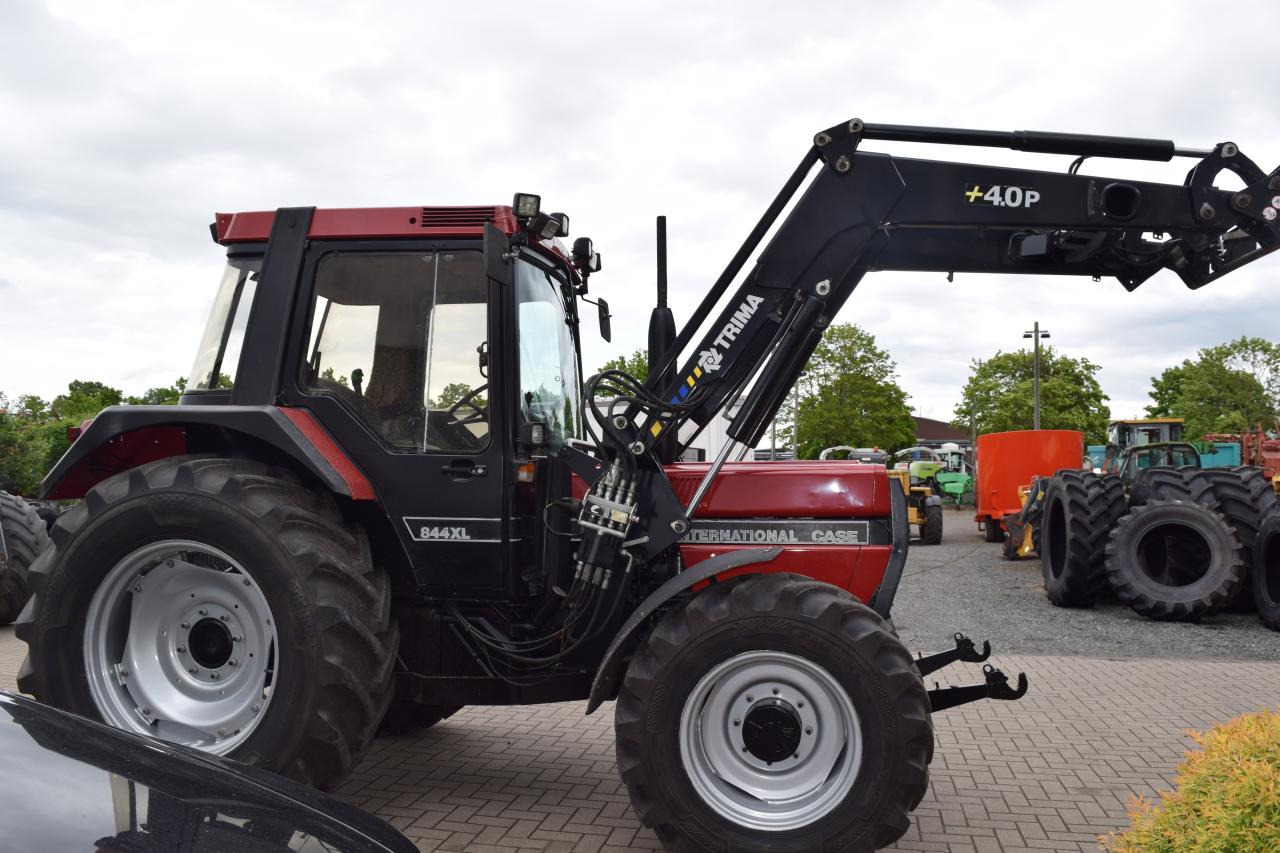 Case-IH 844 A/S - Traktor: slika 1 Case-IH 844 A/S - Traktor: slika 1