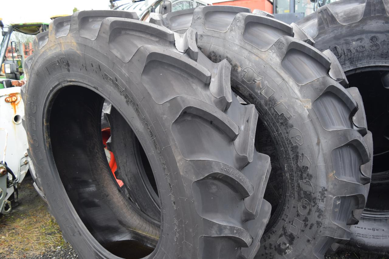 Firestone 460/85R42 - Guma: slika 1 Firestone 460/85R42 - Guma: slika 1