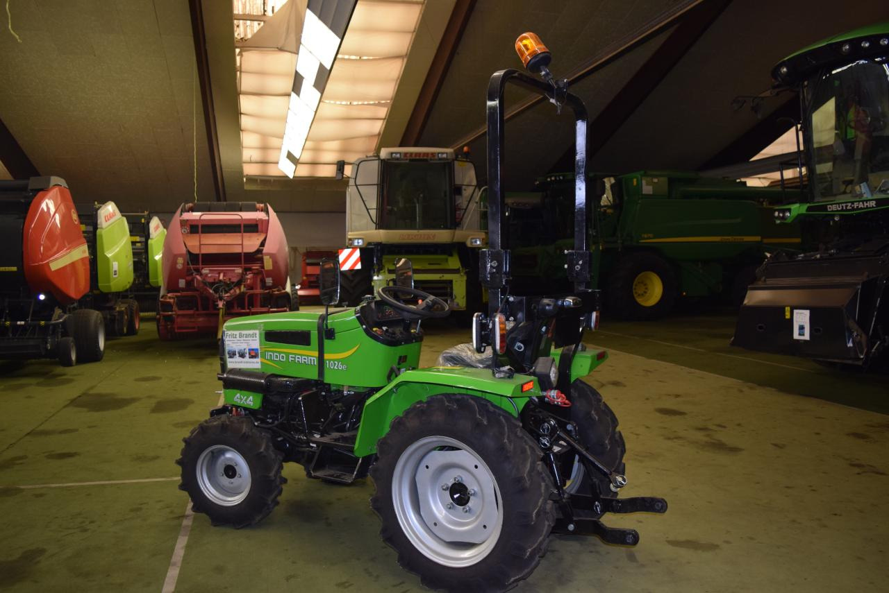 INDO 1026e Klein-/Schmalspurtraktor - Traktor sa visokim klirensom: slika 4 INDO 1026e Klein-/Schmalspurtraktor - Traktor sa visokim klirensom: slika 4