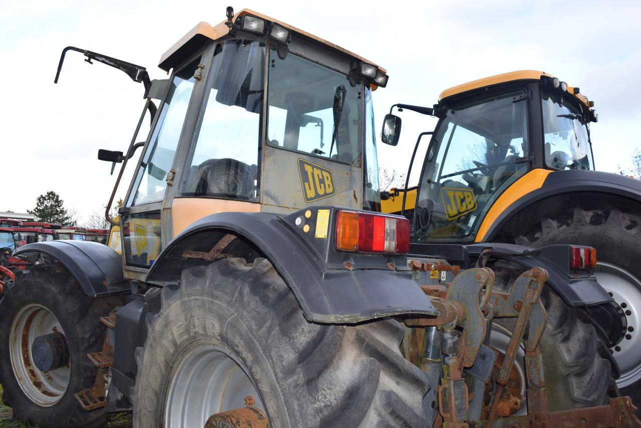 JCB Fastrac 2135 - 4WS - Traktor: slika 3 JCB Fastrac 2135 - 4WS - Traktor: slika 3