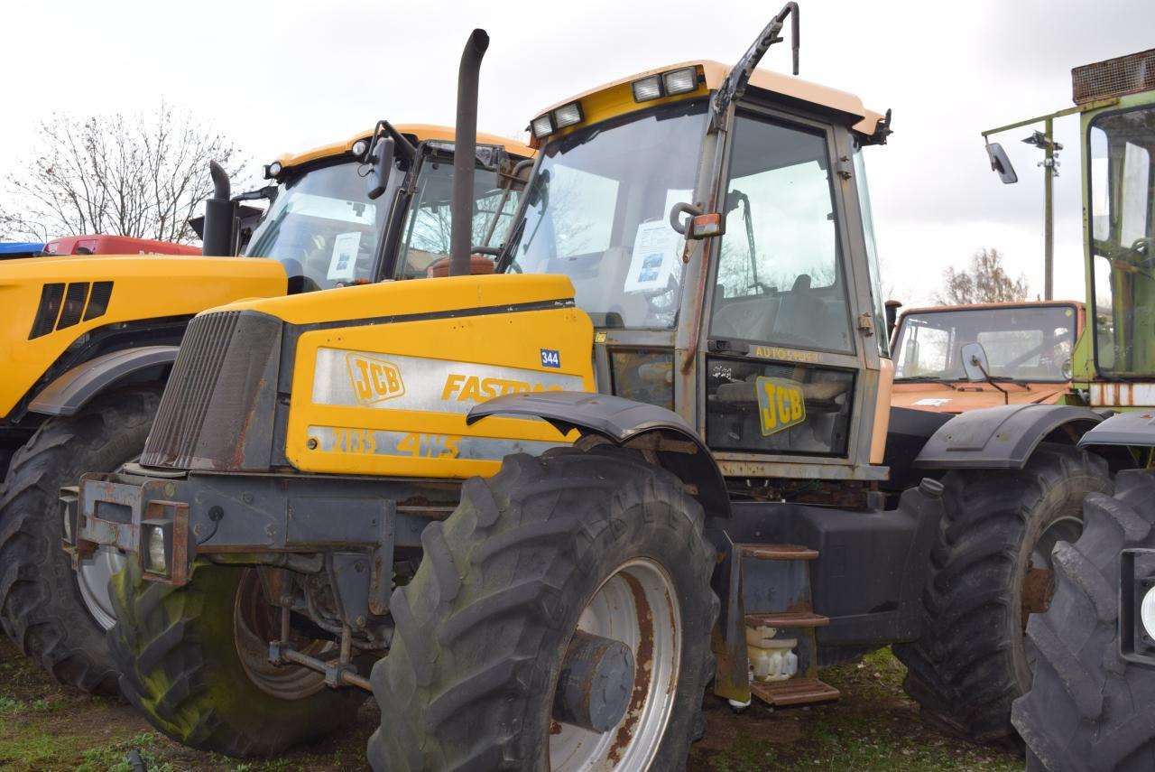JCB Fastrac 2135 - 4WS - Traktor: slika 1 JCB Fastrac 2135 - 4WS - Traktor: slika 1