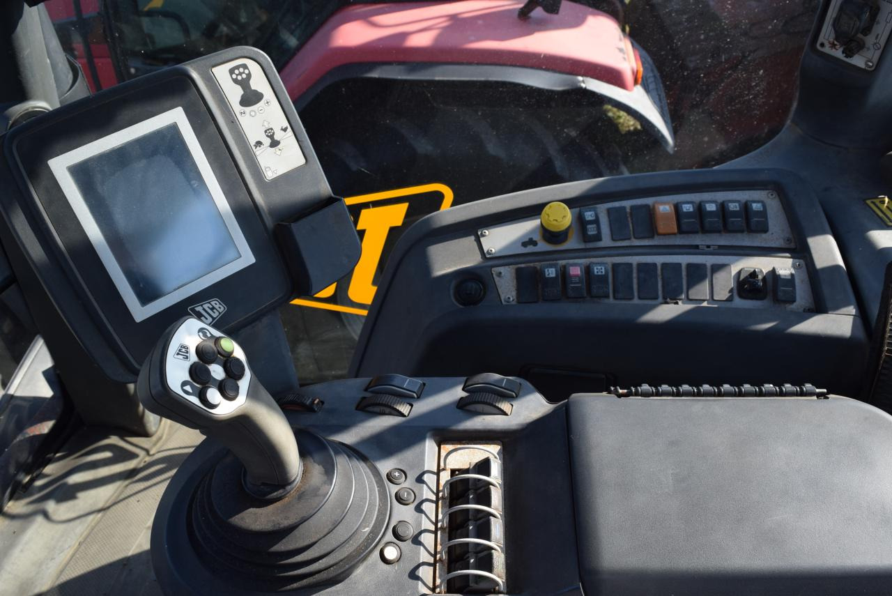 Traktor JCB Fastrac 8250: slika 8