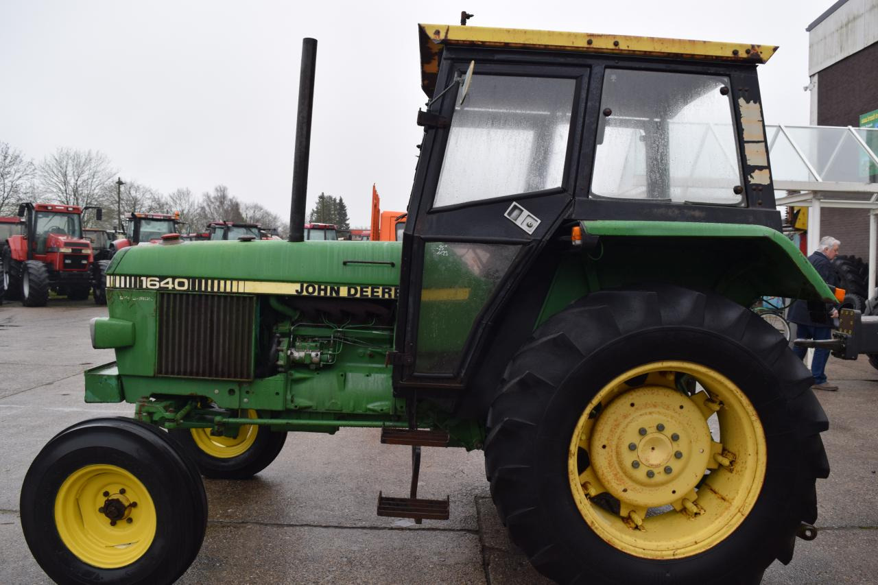 John Deere 1640 - Traktor: slika 2 John Deere 1640 - Traktor: slika 2