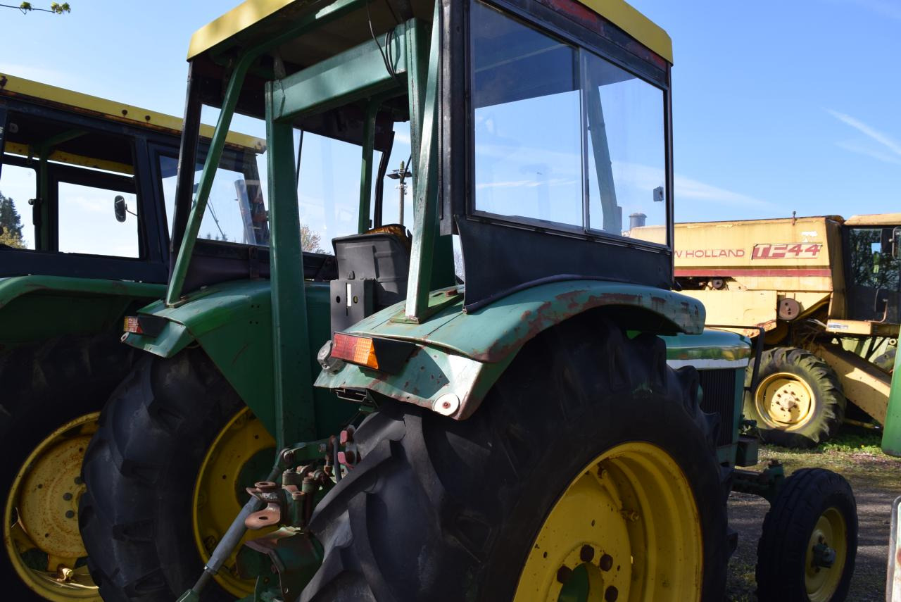 John Deere 2130 - Traktor: slika 3 John Deere 2130 - Traktor: slika 3
