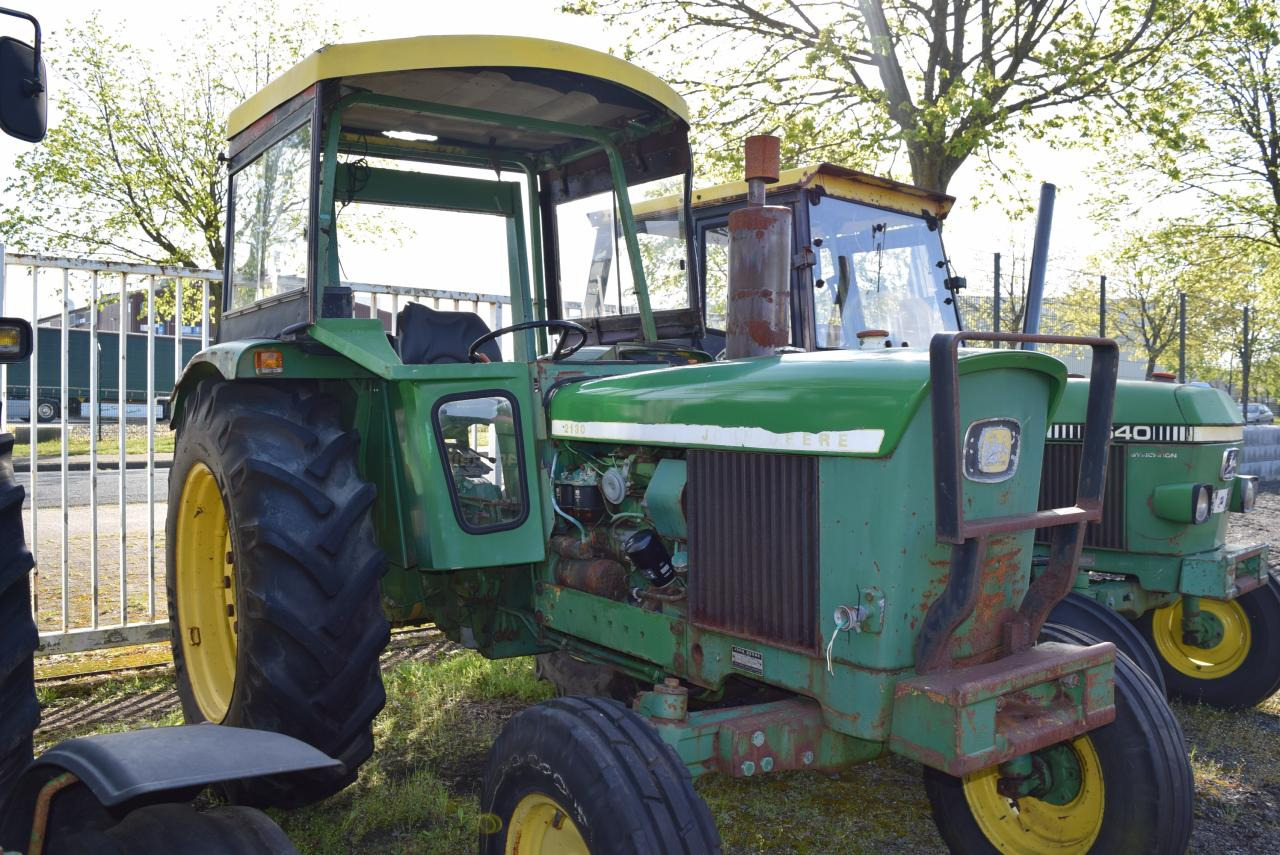 John Deere 2130 - Traktor: slika 2 John Deere 2130 - Traktor: slika 2
