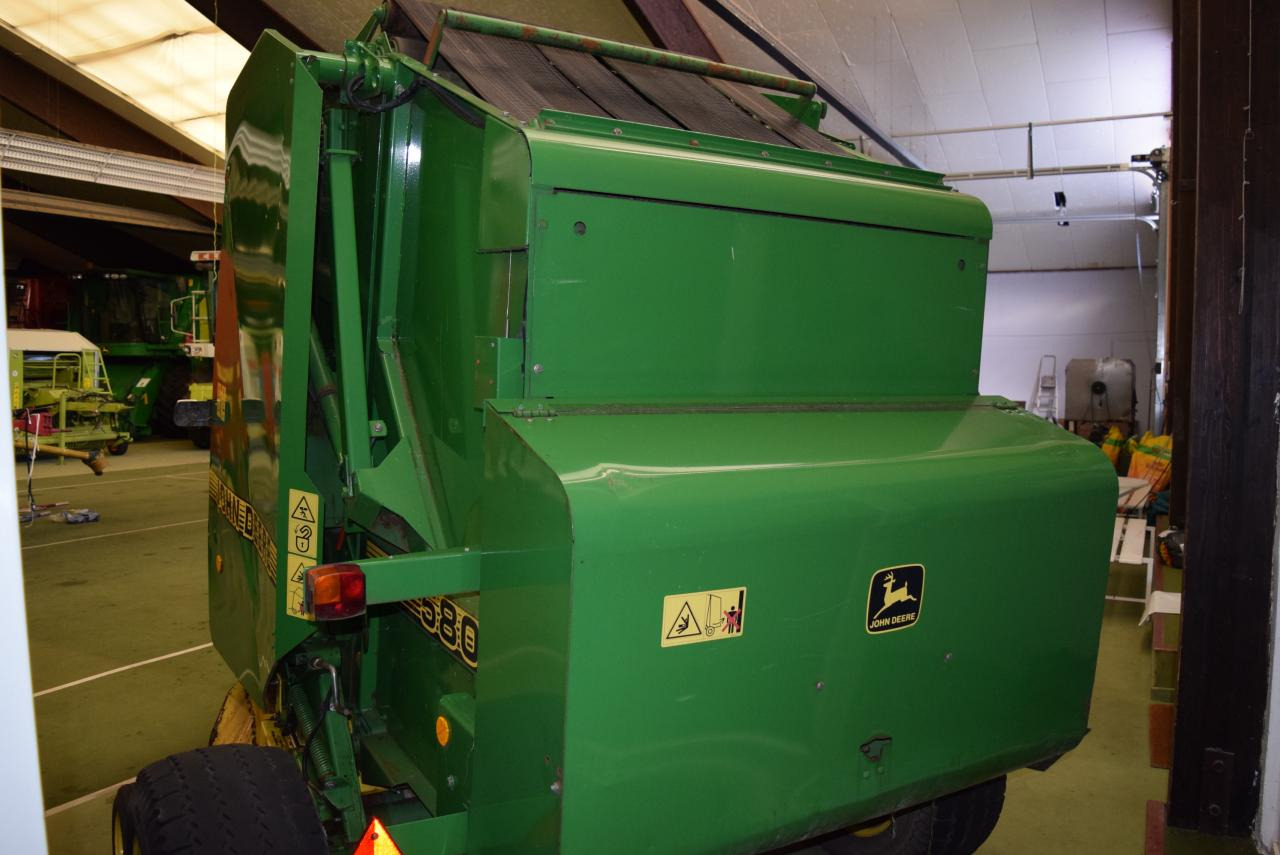 John Deere 580 - Balirka za okrugle bale: slika 4 John Deere 580 - Balirka za okrugle bale: slika 4