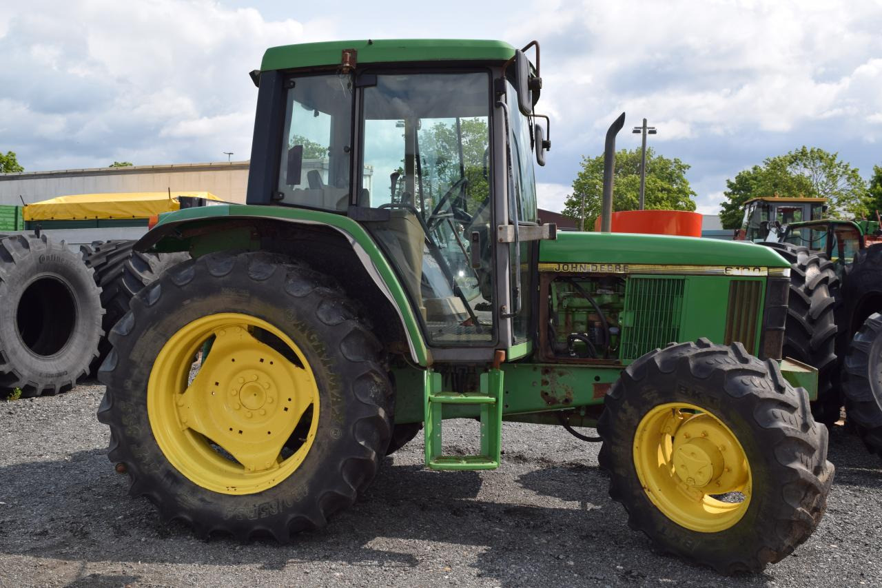 John Deere 6100 - Traktor: slika 1 John Deere 6100 - Traktor: slika 1