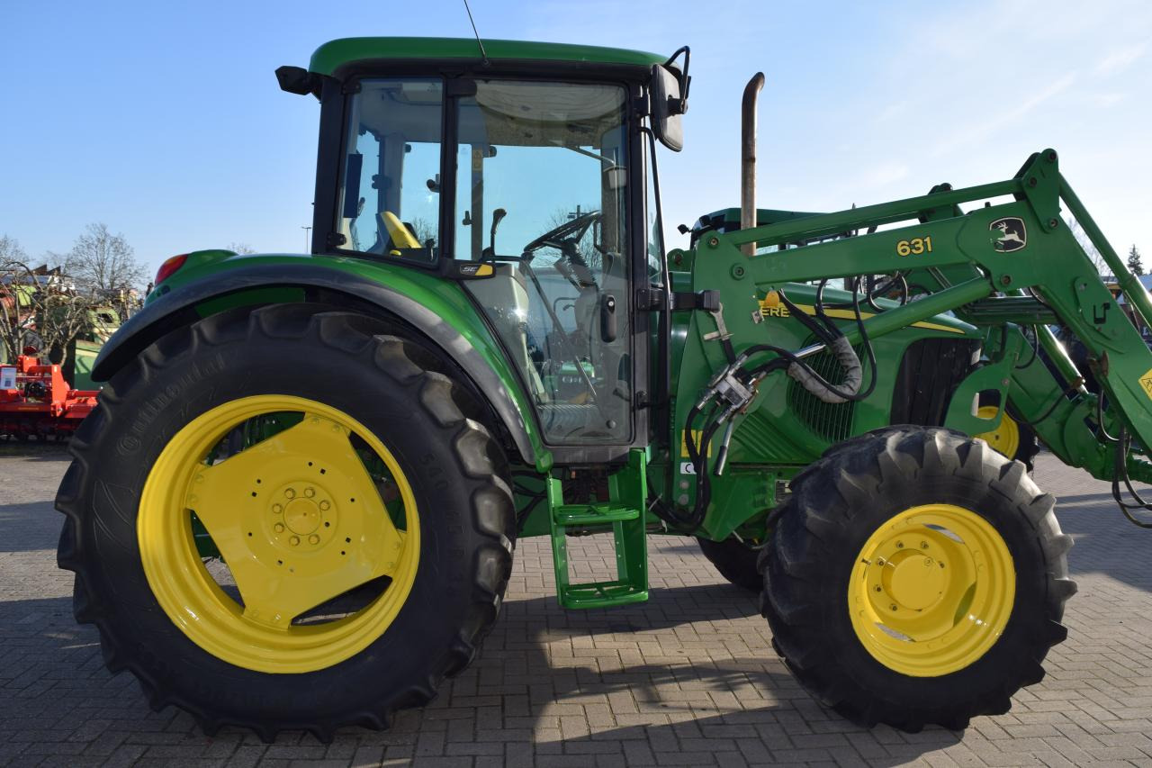 John Deere 6220 - Traktor: slika 2 John Deere 6220 - Traktor: slika 2