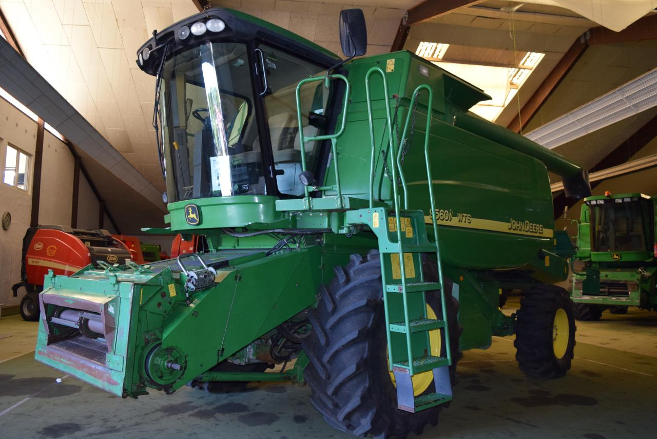 John Deere 9560 i WTS - Kombinovani kombajn: slika 2 John Deere 9560 i WTS - Kombinovani kombajn: slika 2