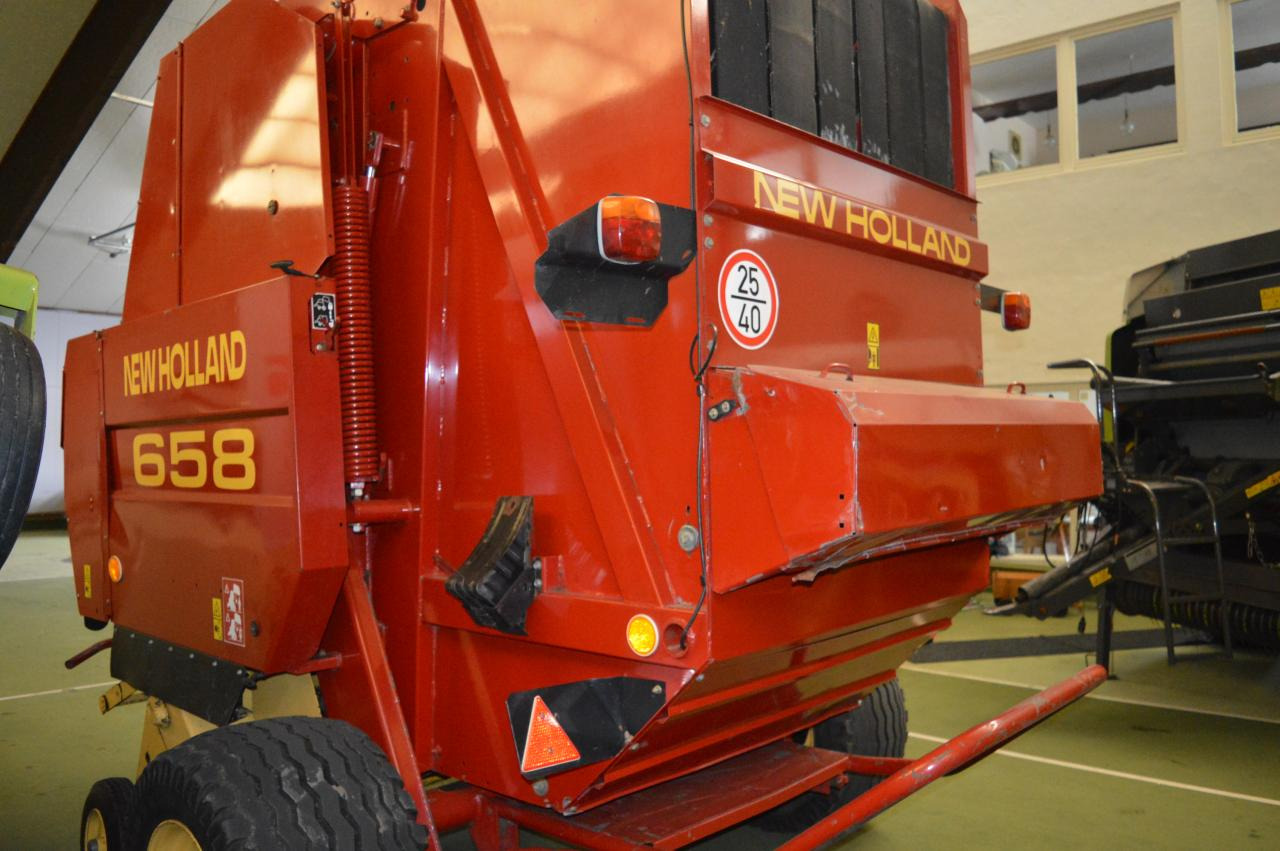 New Holland 658 - Balirka za okrugle bale: slika 4 New Holland 658 - Balirka za okrugle bale: slika 4