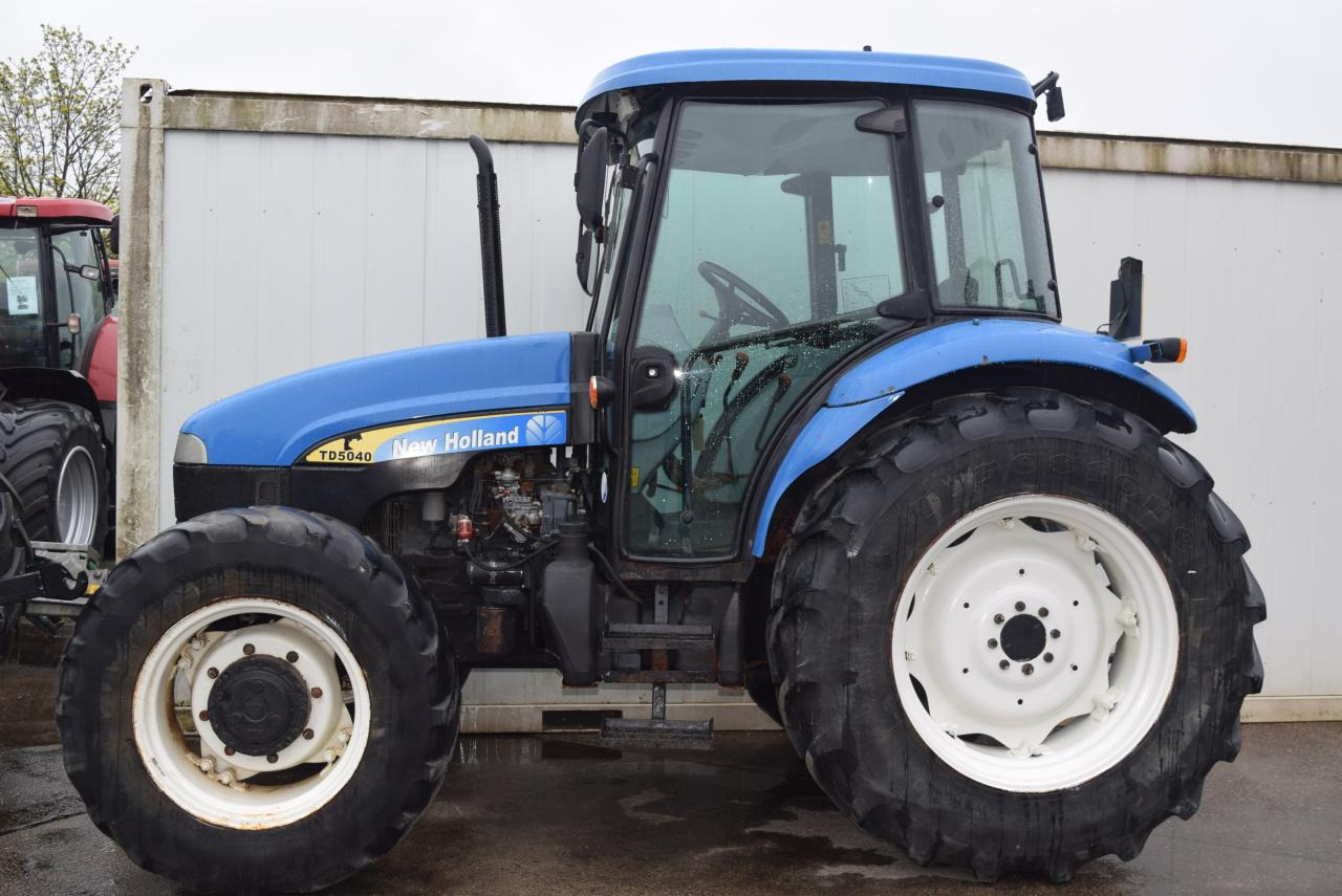 New Holland TD 5040 - Traktor: slika 3 New Holland TD 5040 - Traktor: slika 3