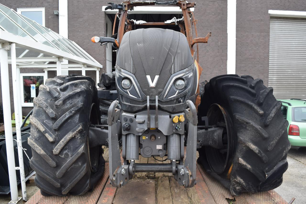 Valtra T234 *zur Teileverwertung* - Traktor: slika 1 Valtra T234 *zur Teileverwertung* - Traktor: slika 1