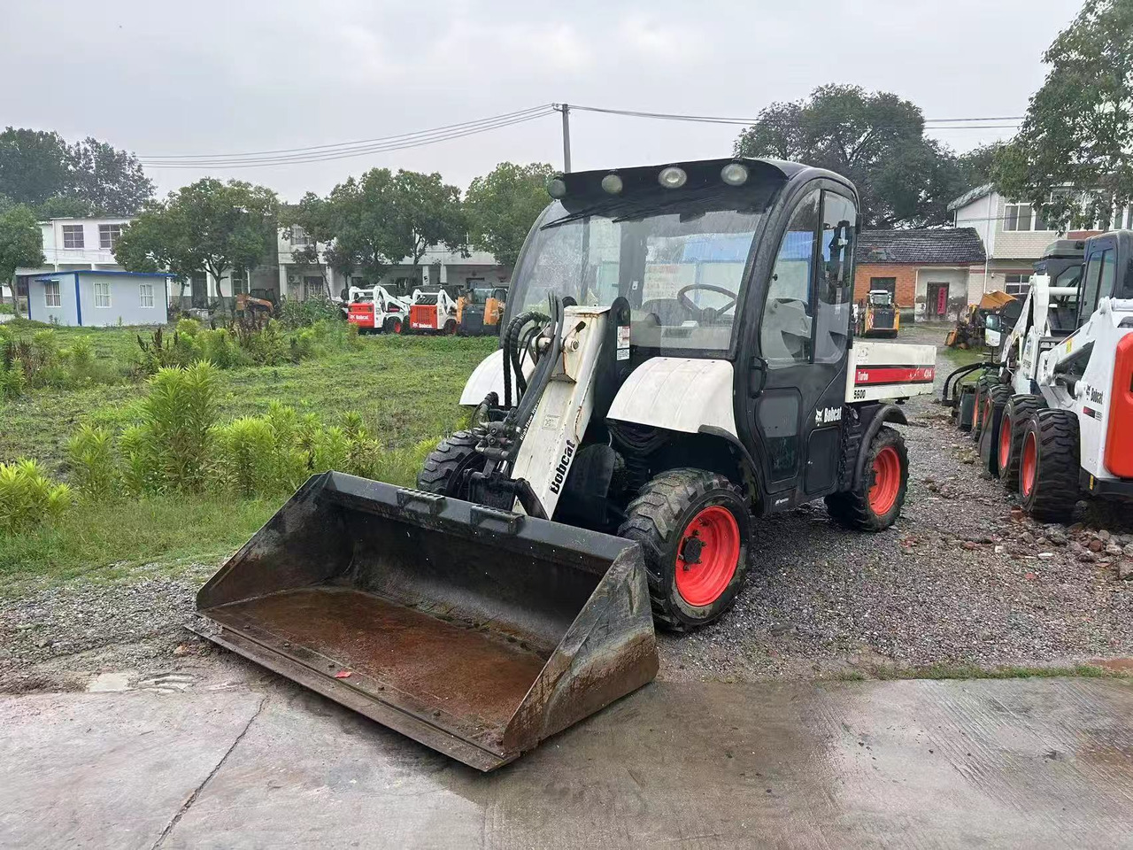 BOBCAT 5600 Toolcat - Mini utovarivač: slika 3 BOBCAT 5600 Toolcat - Mini utovarivač: slika 3