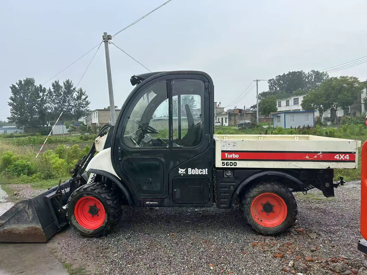 BOBCAT 5600 Toolcat - Mini utovarivač: slika 1 BOBCAT 5600 Toolcat - Mini utovarivač: slika 1