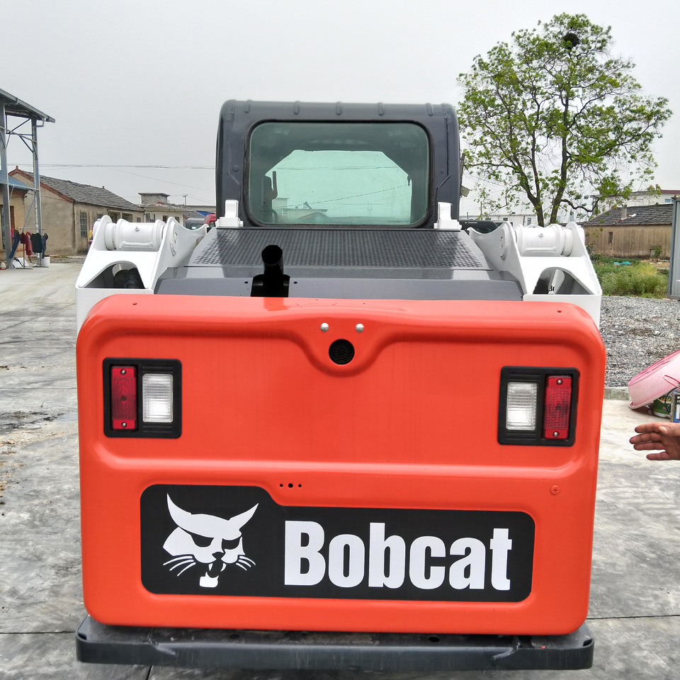 BOBCAT S550 - Mini utovarivač: slika 5 BOBCAT S550 - Mini utovarivač: slika 5