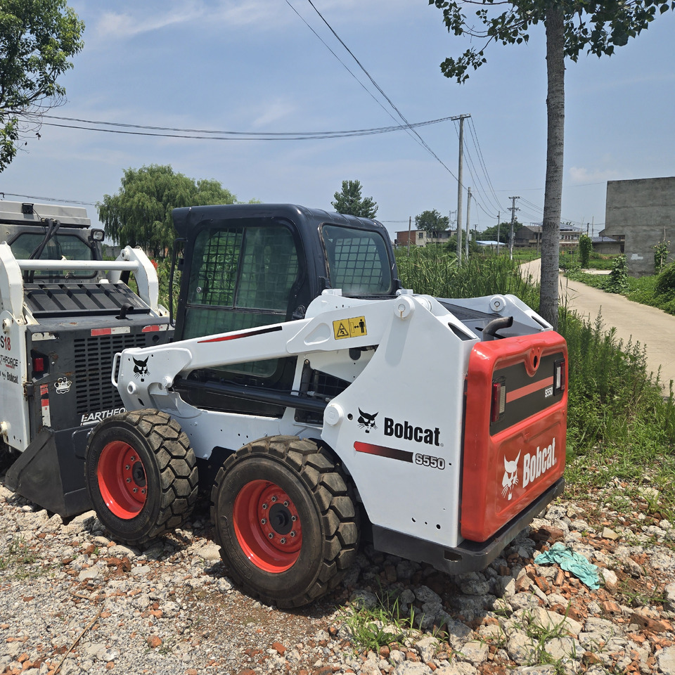 BOBCAT S550 - Mini utovarivač: slika 2 BOBCAT S550 - Mini utovarivač: slika 2