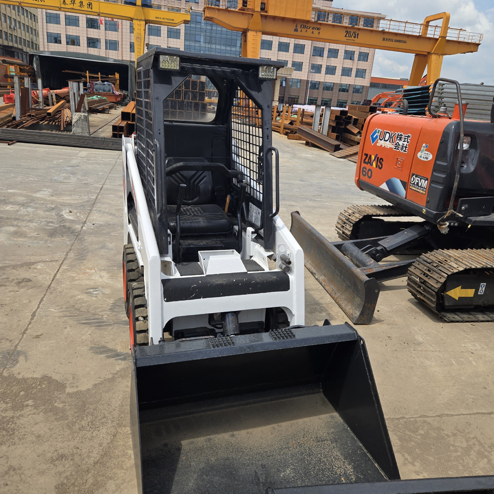 BOBCAT S70 - Mini utovarivač: slika 4 BOBCAT S70 - Mini utovarivač: slika 4