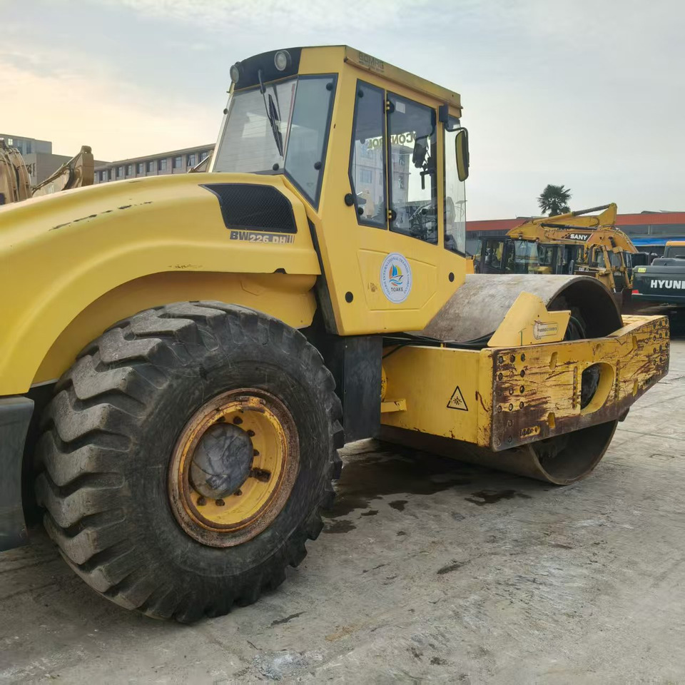BOMAG BW226DH - Valjak za puteve: slika 4 BOMAG BW226DH - Valjak za puteve: slika 4