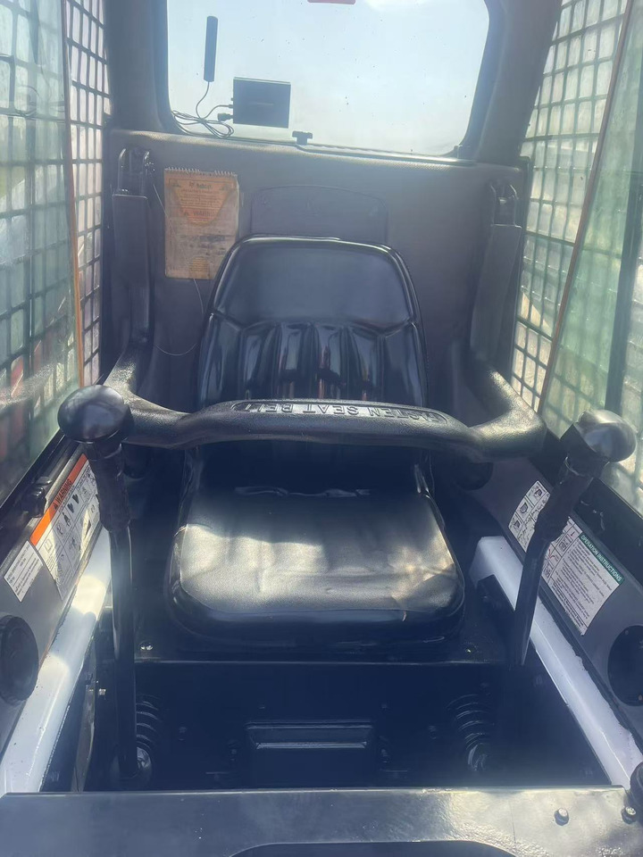 Bobcat S160 - Mini utovarivač: slika 5 Bobcat S160 - Mini utovarivač: slika 5