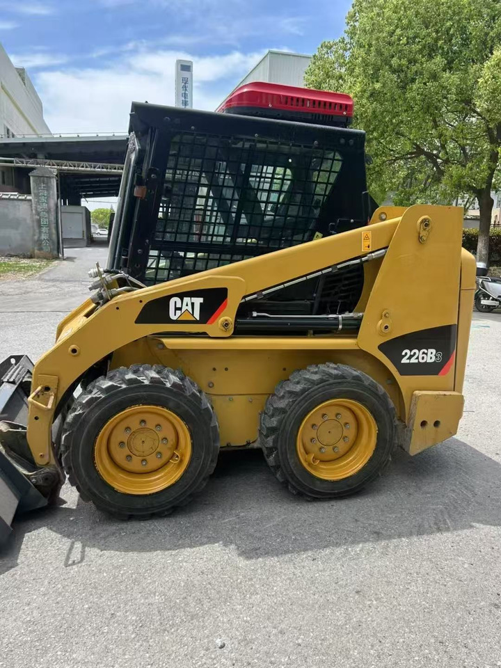 CAT 226B3 - Mini utovarivač: slika 3 CAT 226B3 - Mini utovarivač: slika 3