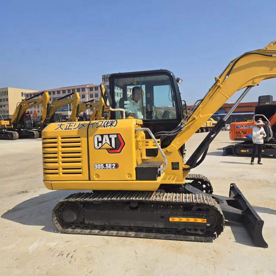 CATERPILLAR 305.5E2 - Mini bager: slika 1 CATERPILLAR 305.5E2 - Mini bager: slika 1