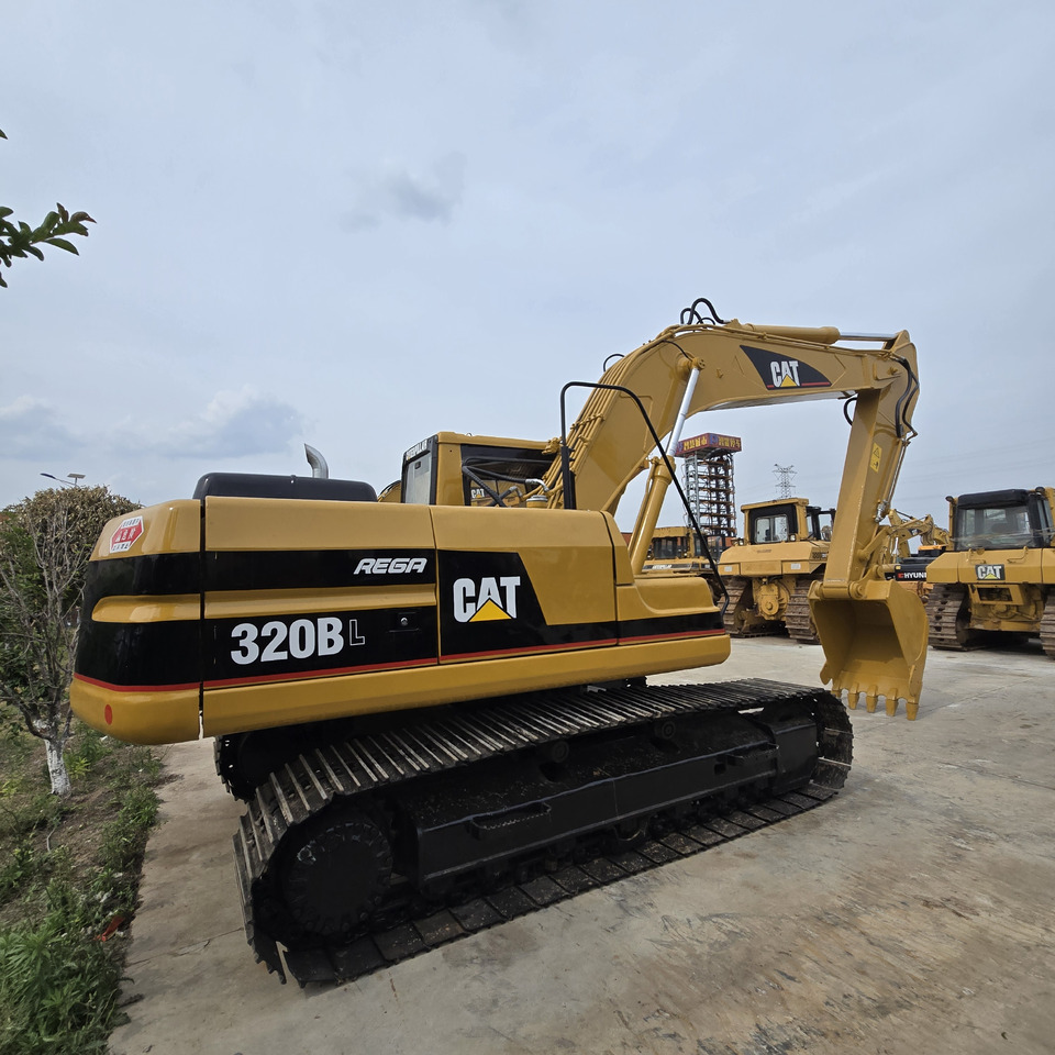 CATERPILLAR 320BL - Bager guseničar: slika 3 CATERPILLAR 320BL - Bager guseničar: slika 3