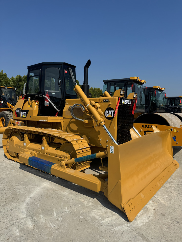 CATERPILLAR D6G - Buldožer: slika 1 CATERPILLAR D6G - Buldožer: slika 1