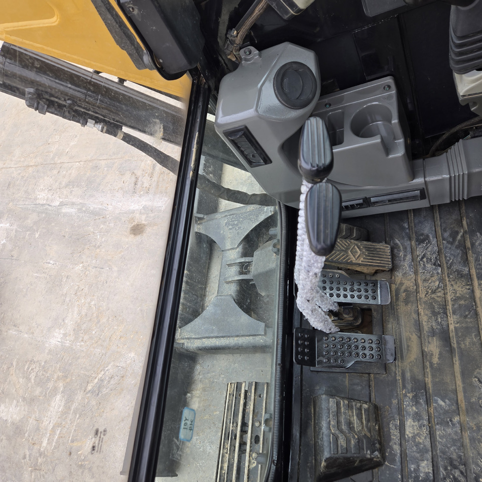 Caterpillar 305.5E2 - Mini bager: slika 2 Caterpillar 305.5E2 - Mini bager: slika 2