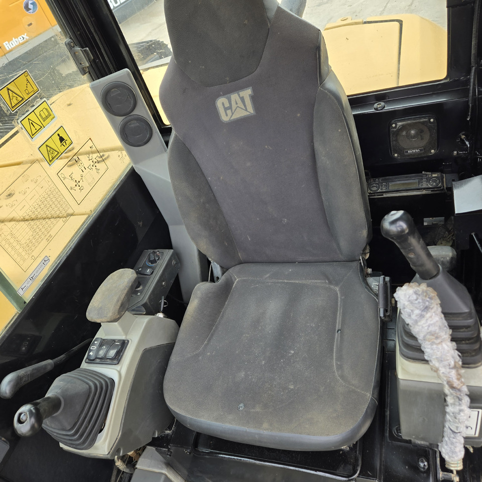 Caterpillar 305.5E2 - Mini bager: slika 3 Caterpillar 305.5E2 - Mini bager: slika 3