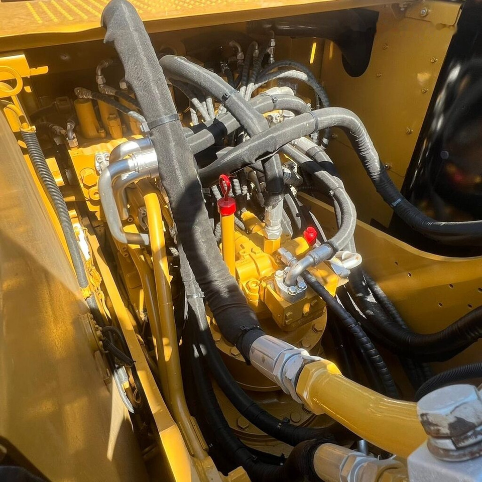 Caterpillar 320D2 - Bager guseničar: slika 3 Caterpillar 320D2 - Bager guseničar: slika 3