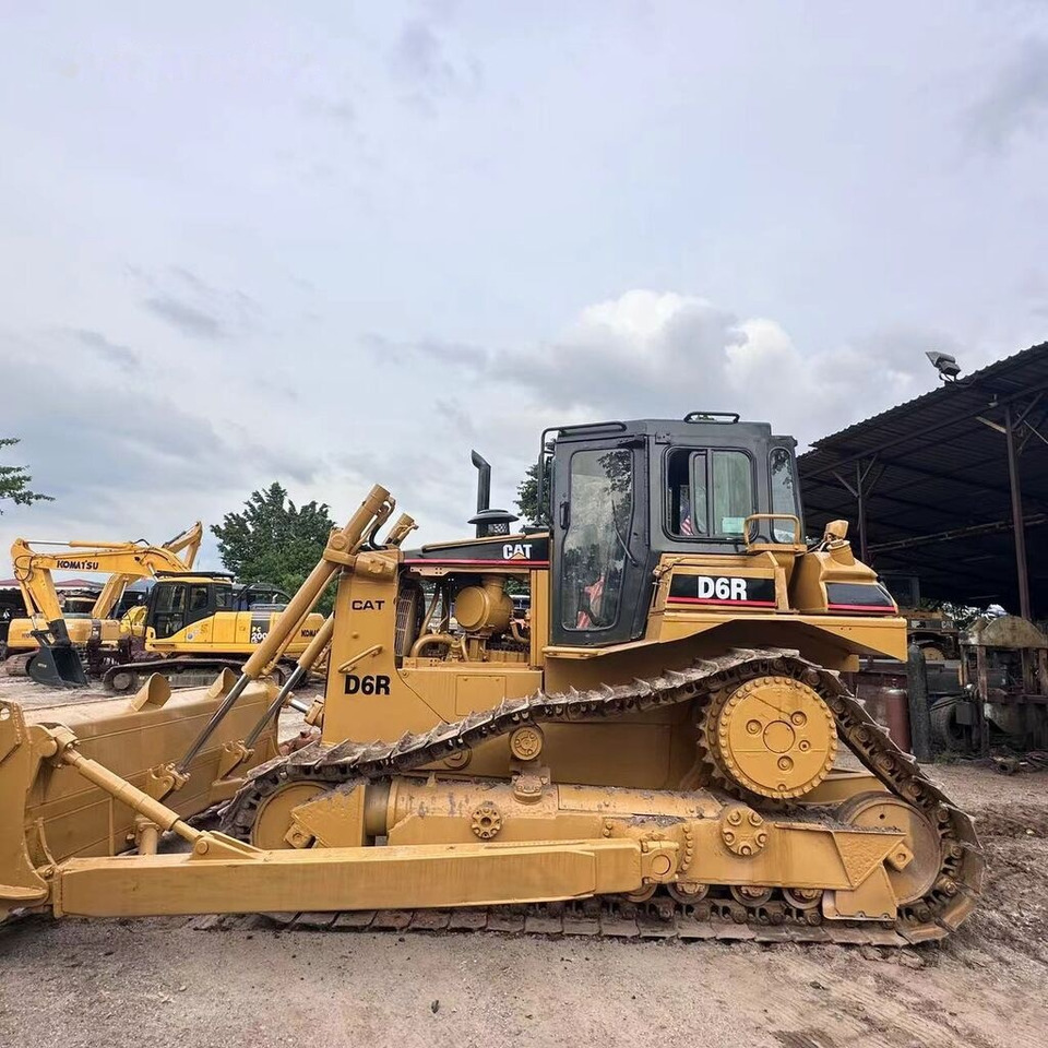 Caterpillar D 6 R - Buldožer: slika 1 Caterpillar D 6 R - Buldožer: slika 1