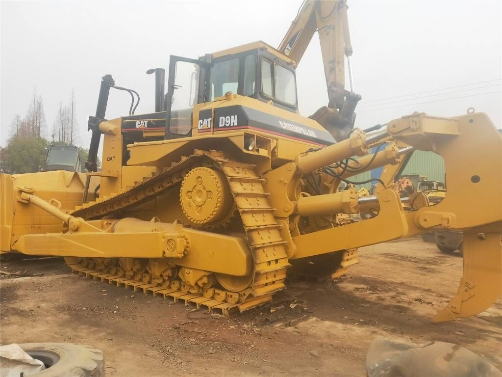 Caterpillar D 9 N - Buldožer: slika 1 Caterpillar D 9 N - Buldožer: slika 1