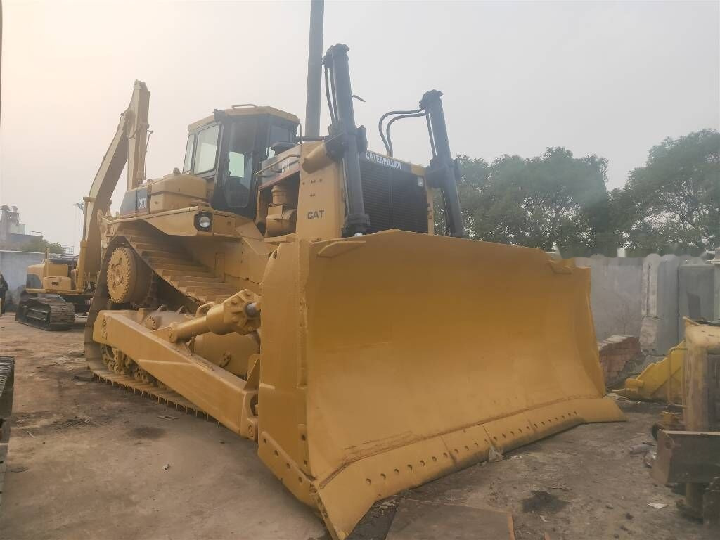 Caterpillar D 9 N - Buldožer: slika 3 Caterpillar D 9 N - Buldožer: slika 3