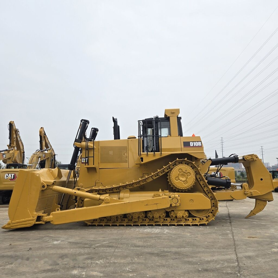 Buldožer Caterpillar D10R: slika 7