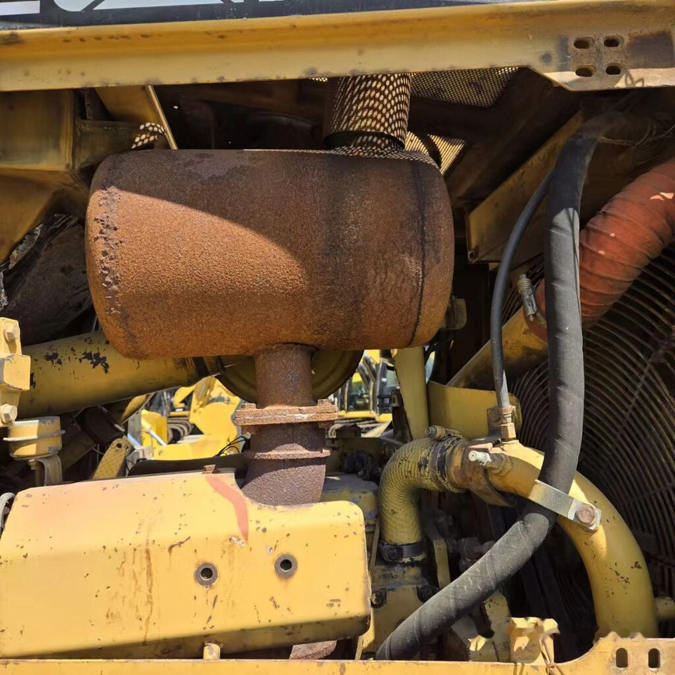 Caterpillar D6R - Buldožer: slika 2 Caterpillar D6R - Buldožer: slika 2