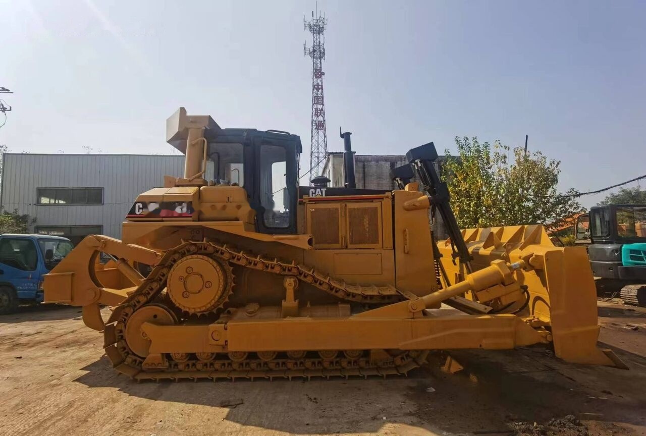 Caterpillar D8R - Buldožer: slika 1 Caterpillar D8R - Buldožer: slika 1