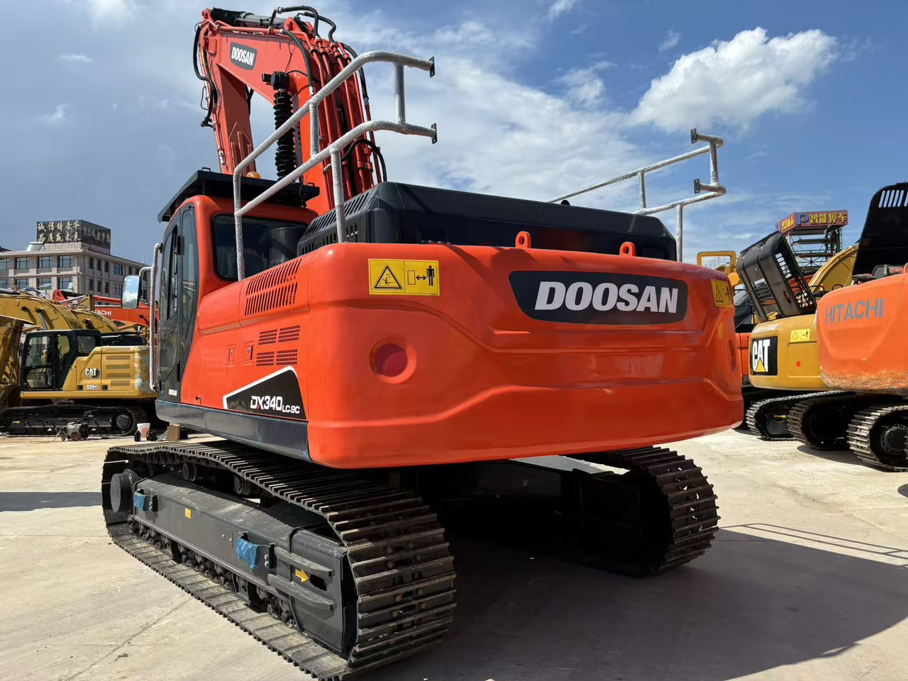 DOOSAN DX340LC-9C - Bager guseničar: slika 2 DOOSAN DX340LC-9C - Bager guseničar: slika 2