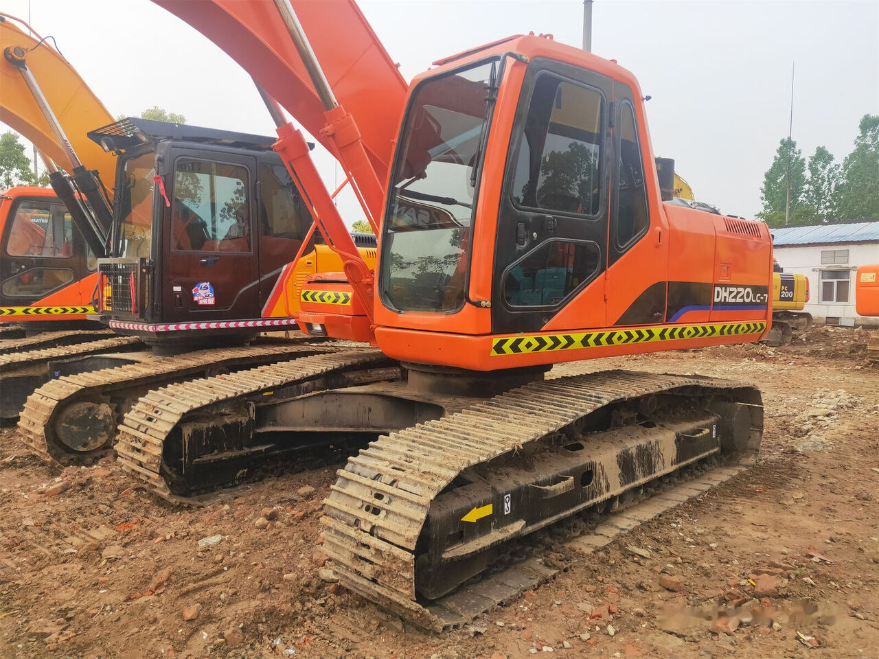 Doosan DH220LC-7 - Bager guseničar: slika 1 Doosan DH220LC-7 - Bager guseničar: slika 1