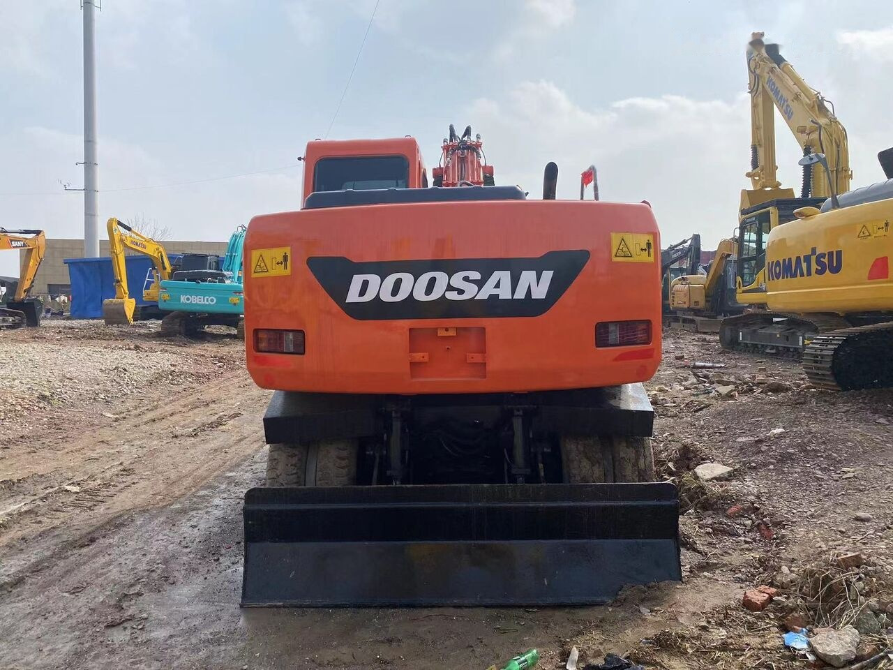 Doosan DX150W - Bager točkaš: slika 1 Doosan DX150W - Bager točkaš: slika 1