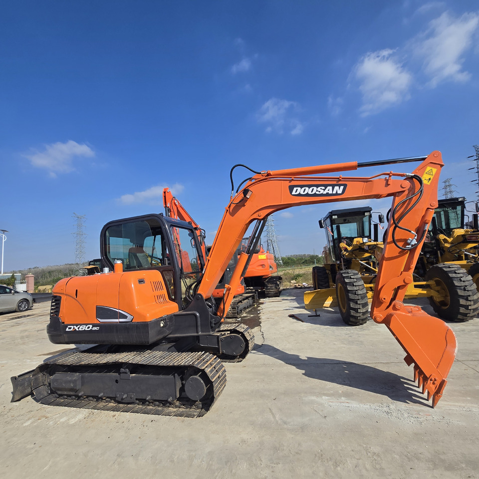 Doosan DX60 - Mini bager: slika 3 Doosan DX60 - Mini bager: slika 3