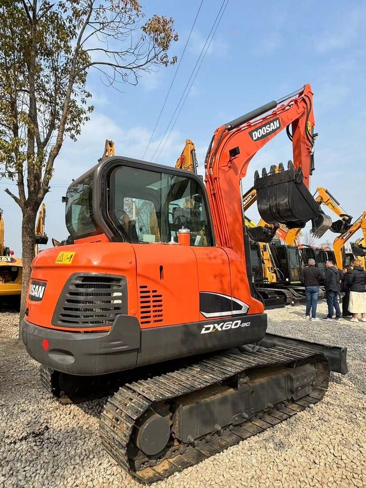Doosan DX60 - Mini bager: slika 1 Doosan DX60 - Mini bager: slika 1
