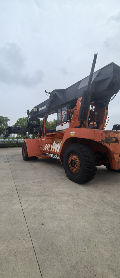 FANTUZZI CS45KM reach stacker - Dizalica za kontejnere: slika 2 FANTUZZI CS45KM reach stacker - Dizalica za kontejnere: slika 2