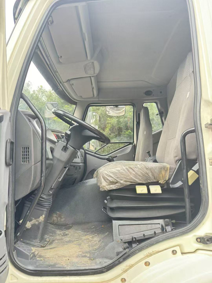 Kamion cisterna FAW tanker truck: slika 10 Kamion cisterna FAW tanker truck: slika 10