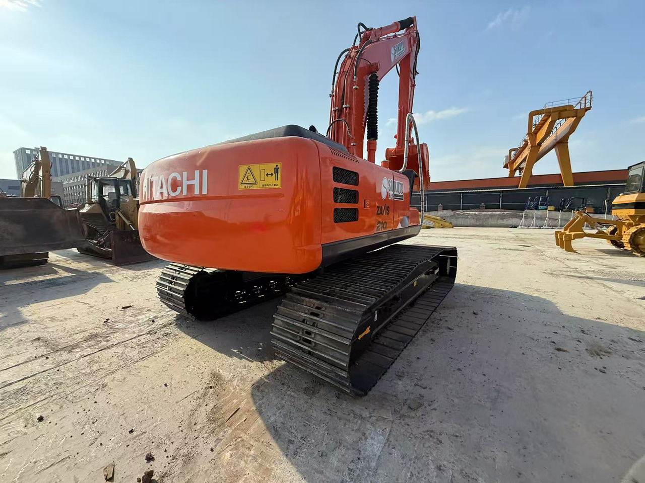 HITACHI ZX210 - Bager guseničar: slika 4 HITACHI ZX210 - Bager guseničar: slika 4