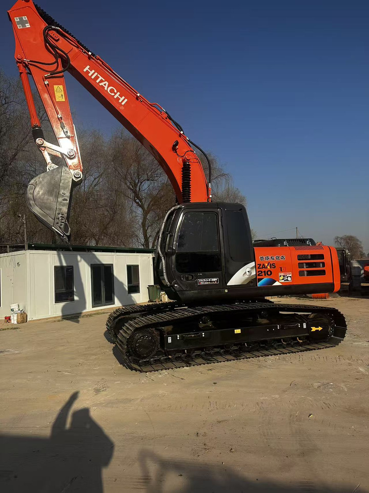 HITACHI ZX210 - Bager: slika 3 HITACHI ZX210 - Bager: slika 3