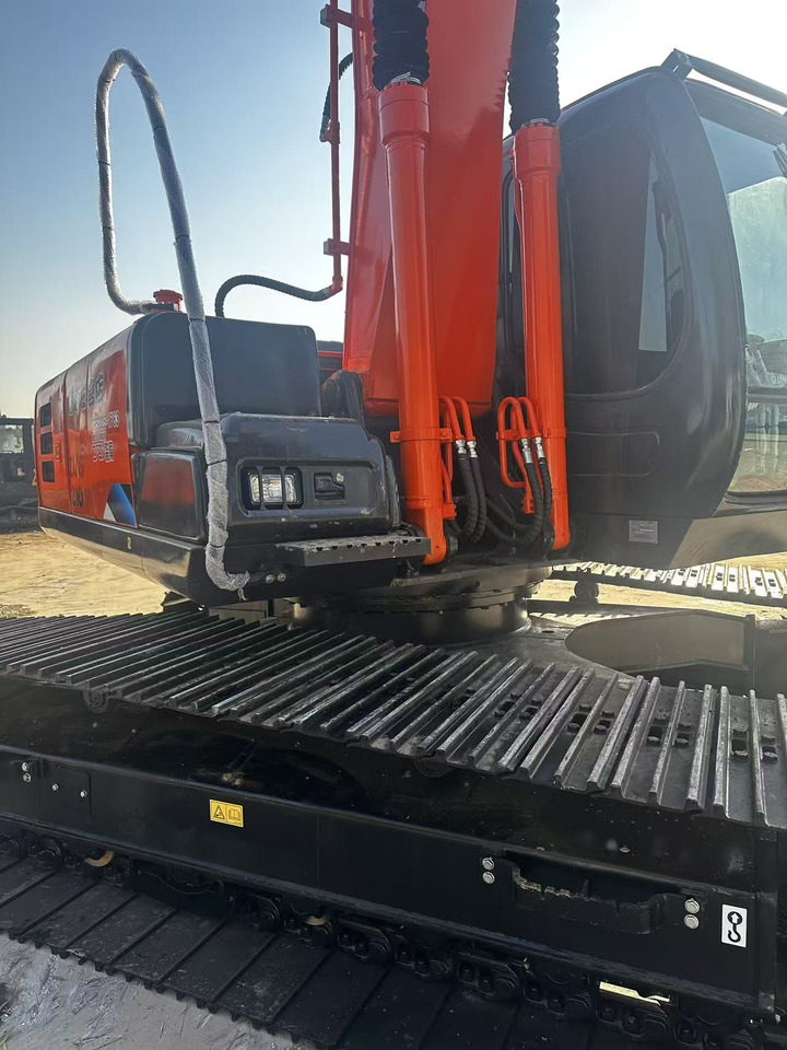 HITACHI ZX210 - Bager: slika 4 HITACHI ZX210 - Bager: slika 4